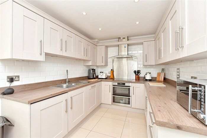 3 Bedroom Semi-Detached House For Sale In Chequers Hill, Doddington, Kent, ME9