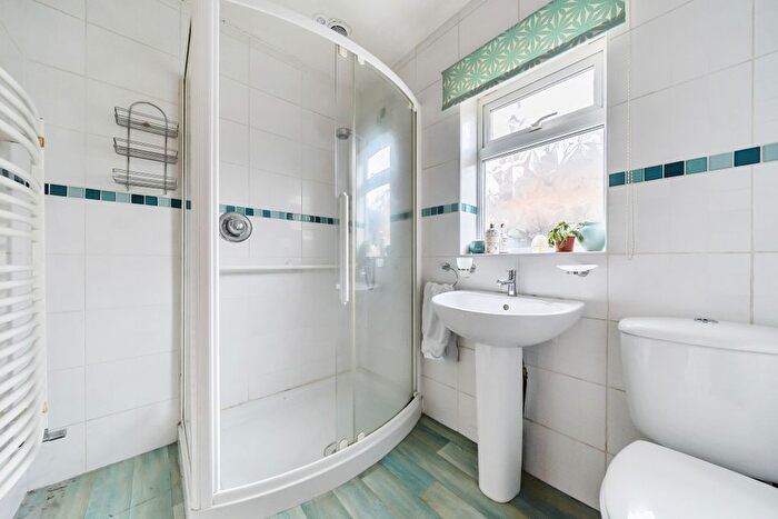2 Bedroom Bungalow For Sale In Paynesfield Road, Westerham, TN16