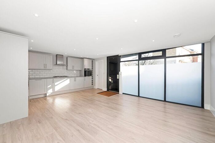 1 Bedroom Flat For Sale In Comerford Road, Brockley, London, SE4