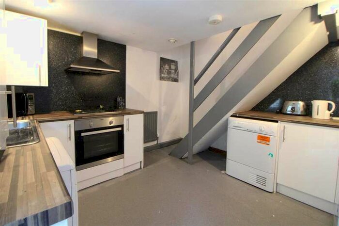 4 Bedroom Property To Rent In Aberdeen Road, Lancaster, LA1