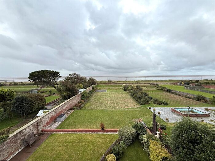 2 Bedroom Apartment To Rent In Clifton Drive, Lytham St. Annes, FY8