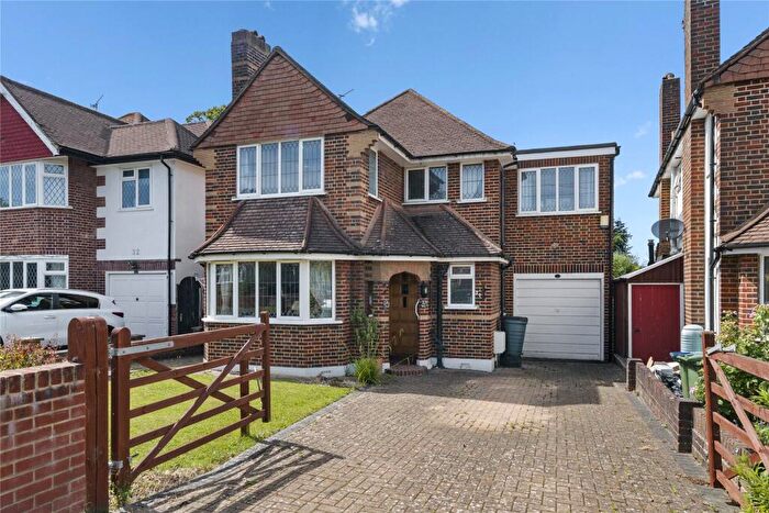4 Bedroom Detached House For Sale In Avondale Avenue, Esher, Surrey, KT10