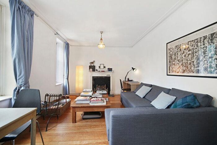 2 Bedroom Flat To Rent In Sion Road, Twickenham, TW1