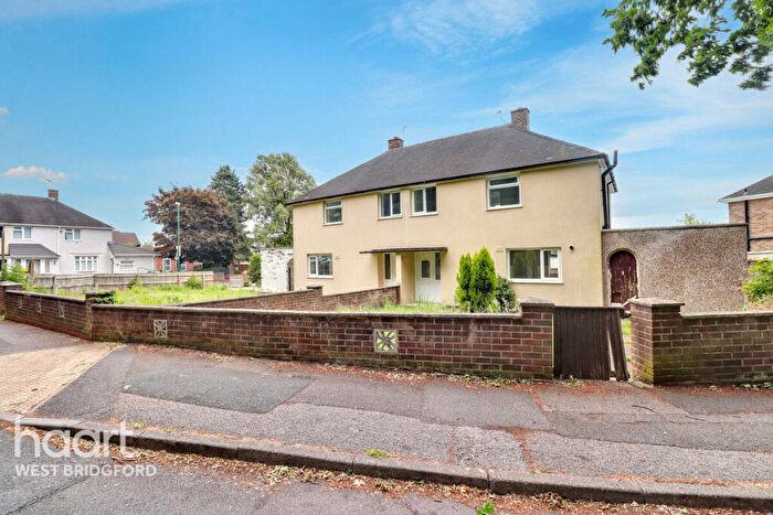 3 Bedroom Semi-Detached House For Sale In Clevely Way, Clifton, NG11
