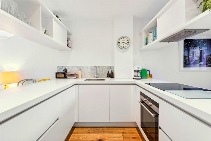 2 Bedroom Property To Rent In Levana Close, Wimbledon Common, SW19