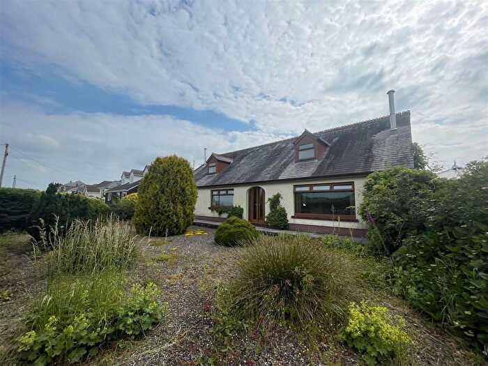 5 Bedroom Detached Bungalow For Sale In Llannon Road, Upper Tumble, Llanelli, SA14