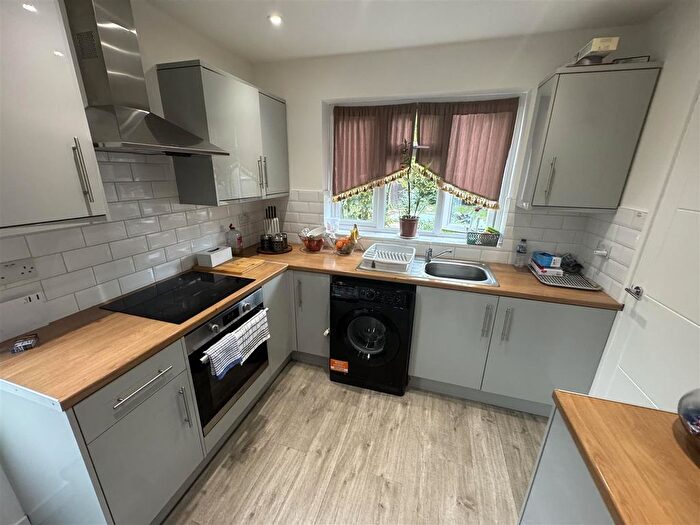 3 Bedroom End Terrace House For Sale In Avondale Crescent, Ponders End, EN3
