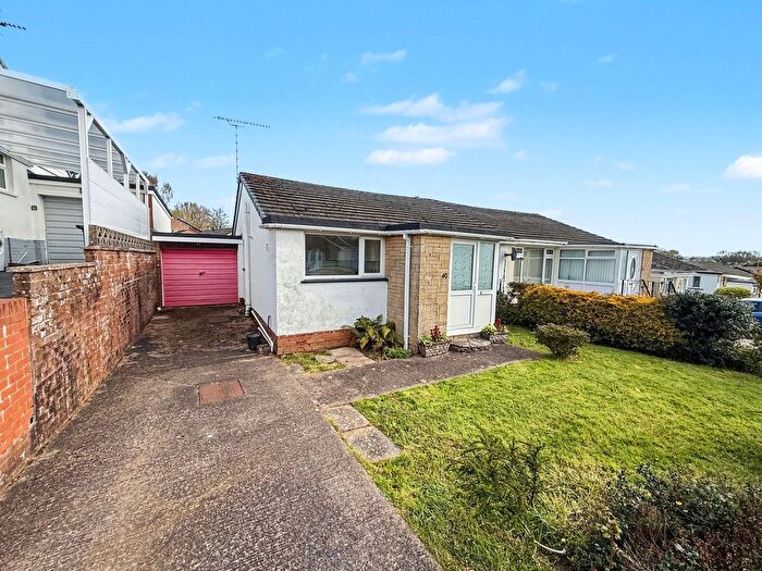 2 Bedroom Semi Detached Bungalow For Sale In Oak Close, Tiverton, EX16