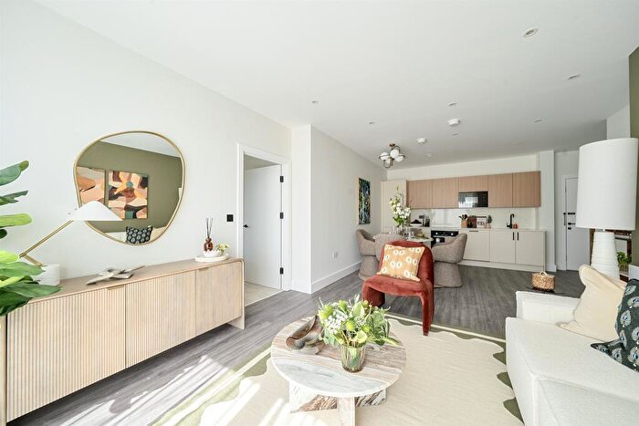 1 Bedroom Apartment For Sale In Novello, Belmont Place, Maidenhead, SL6