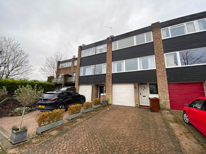 3 Bedroom Terraced House To Rent In Tudor Court, Tunbridge Wells, TN2