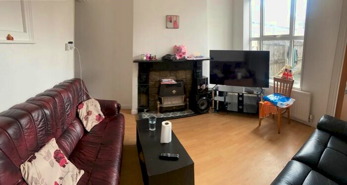 3 Bedroom Terraced House To Rent In Gipsy Lane, Willenhall, WV13