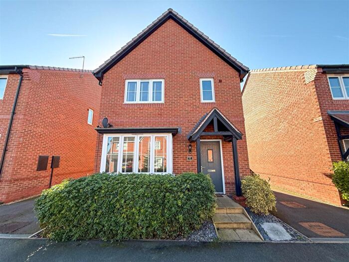 3 Bedroom Detached House For Sale In Carsington Drive, Stoke-On-Trent, ST6