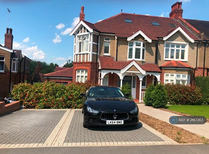 3 Bedroom Flat To Rent In Crestbay House, Barnet, EN4