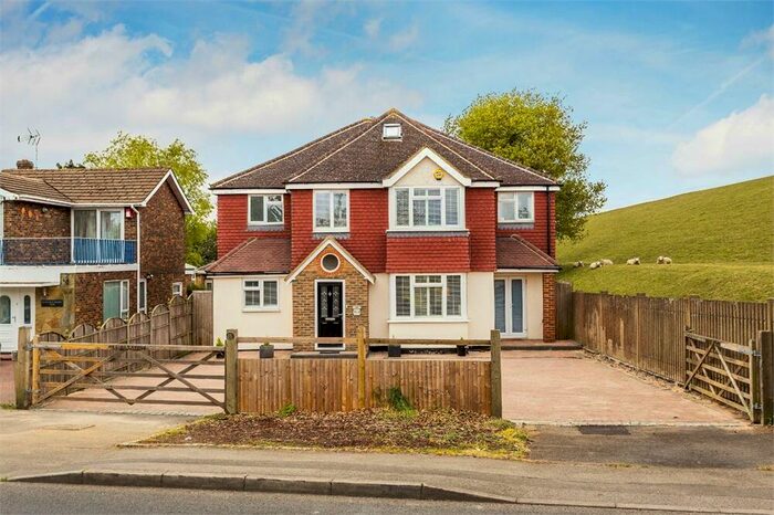 5 Bedroom Detached House To Rent In Hurst Road, West Molesey, Surrey, KT8