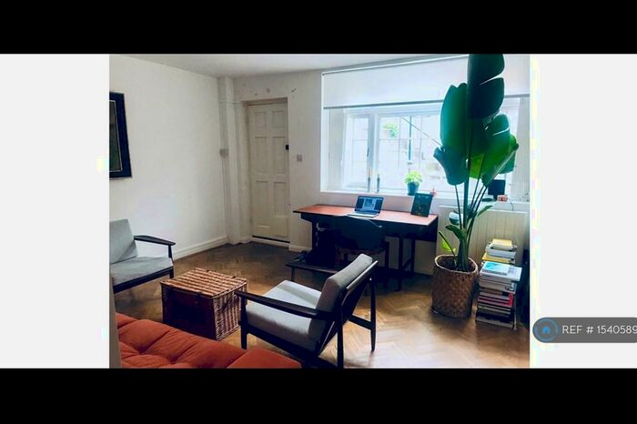 1 Bedroom Flat To Rent In St. Peter's Street, London, N1