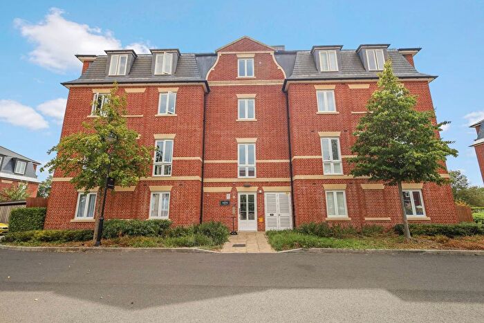 1 Bedroom Flat For Sale In Barnham House, Rookery Lane, Barnet, EN4