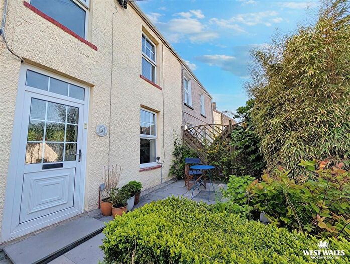 3 Bedroom Terraced House For Sale In Wellfield Terrace, Ferryside, SA17
