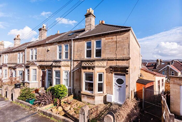 2 Bedroom End Of Terrace House To Rent In Ringwood Road, BA2