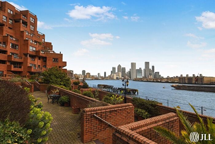 2 Bedroom Flat For Sale In Free Trade Wharf, Wapping, London, E1W