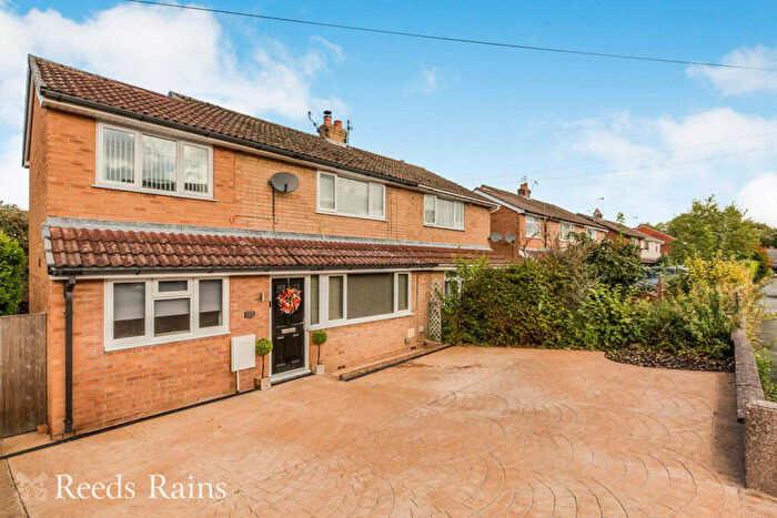 3 Bedroom Semi-Detached House For Sale In Crayford Avenue, Congleton, Cheshire, CW12