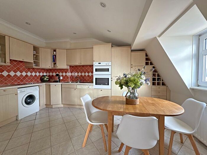2 Bedroom Flat For Sale In The Esplanade, Sidmouth, EX10