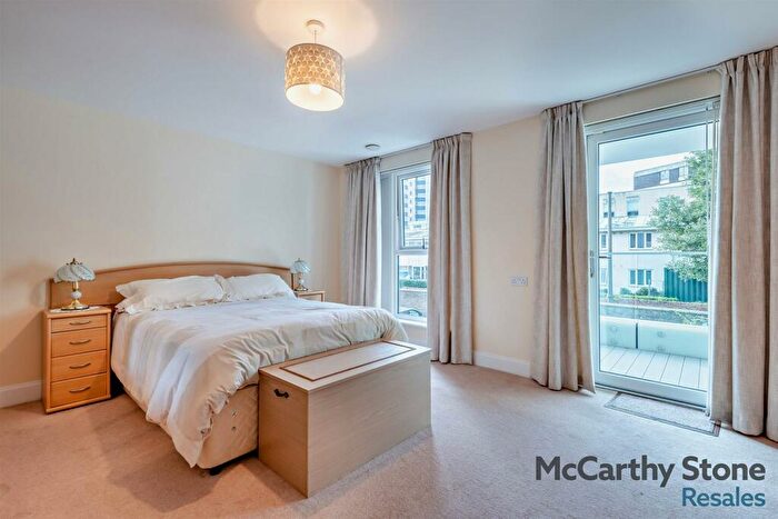 1 Bedroom Apartment For Sale In Horizons, Churchfield Road, Poole, BH15