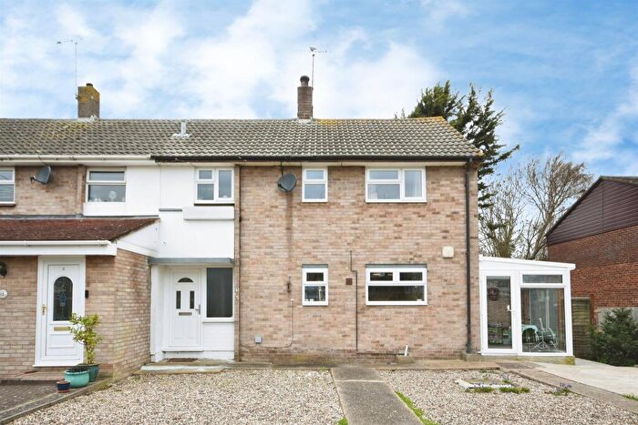 3 Bedroom Semi-Detached House For Sale In Meadgate Avenue, Great Baddow, Chelmsford, CM2