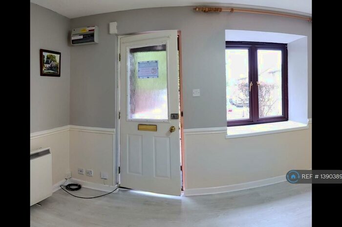 1 Bedroom Semi-Detached House To Rent In Crawford Compton Close, Hornchurch, RM12