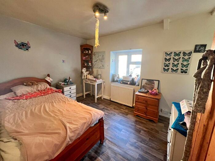 3 Bedroom End Of Terrace House For Sale In Forge Row, Lydbrook, GL17