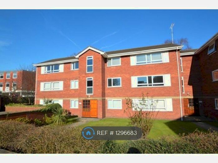 2 Bedroom Flat To Rent In Burlington Road, Altrincham WA14