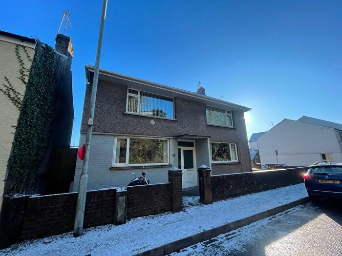 2 Bedroom Flat For Sale In Maesteg Road, Tondu, Bridgend, Bridgend, CF32