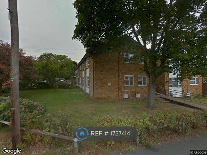 Studio To Rent In Chertsey Rise, Stevenage, SG2