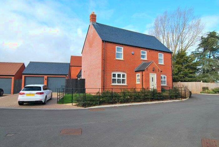 4 Bedroom Property For Sale In Rectory Close, Maisemore, Gloucester, GL2