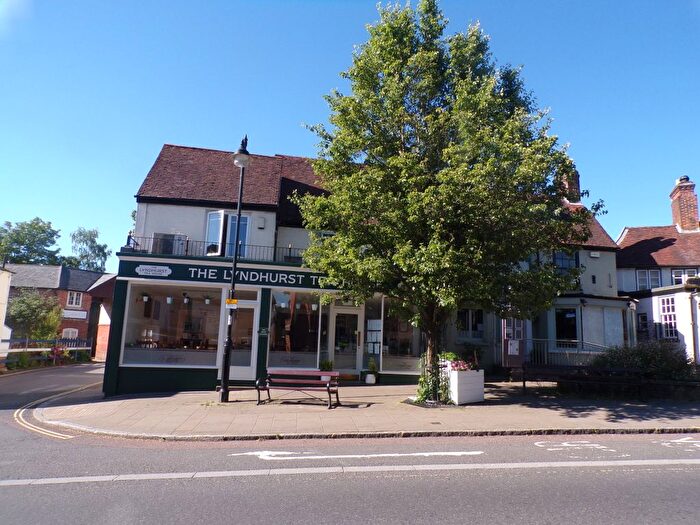 1 Bedroom Flat To Rent In - High Street, Lyndhurst, SO43