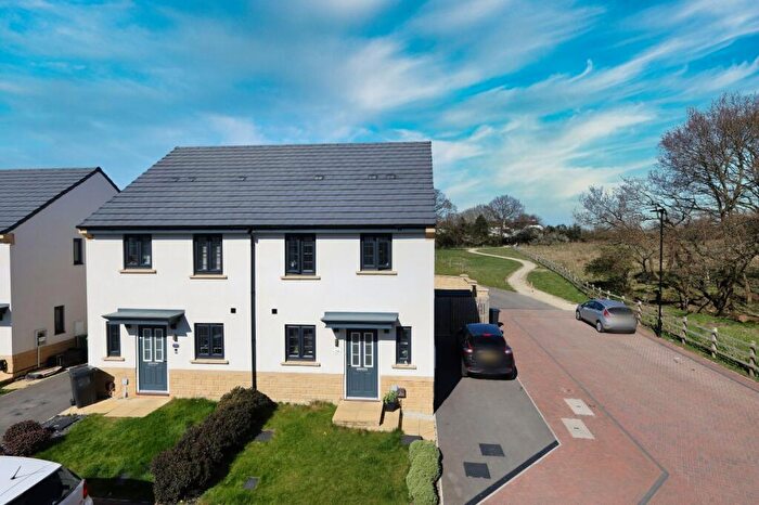 3 Bedroom Semi-Detached House For Sale In Eccleshall Gardens, Bramhope, Leeds, West Yorkshire, LS16