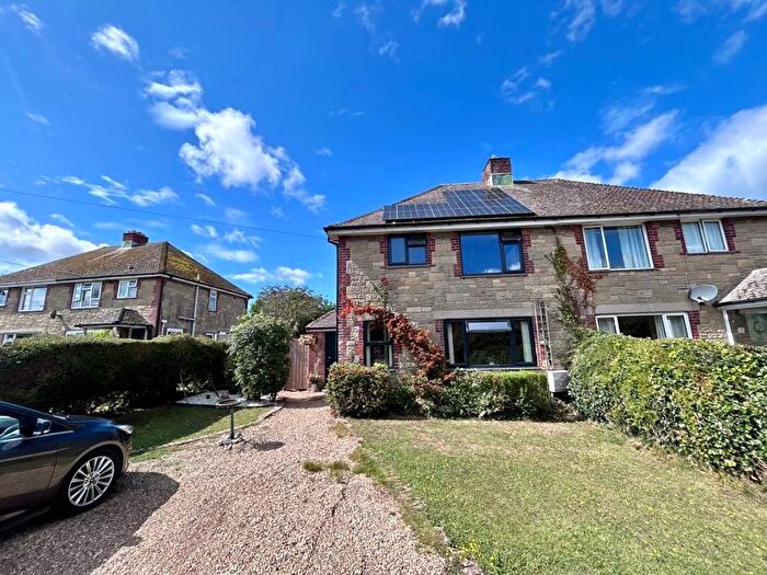 3 Bedroom Semi-Detached House For Sale In Warlands Lane, Newport, PO30
