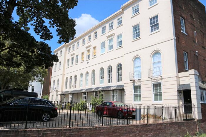 2 Bedroom Apartment To Rent In Heritage Court, Castle Hill, Reading, Berkshire, RG1