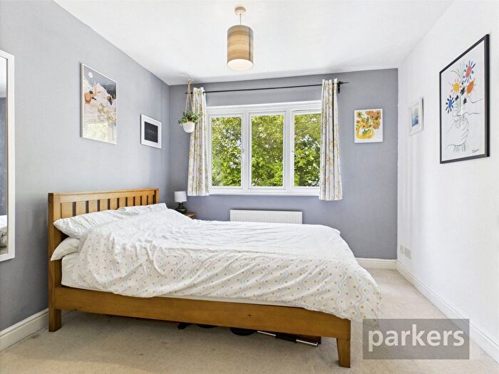 3 Bedroom Terraced House For Sale In Walnut Close, Witney, Oxfordshire, OX28