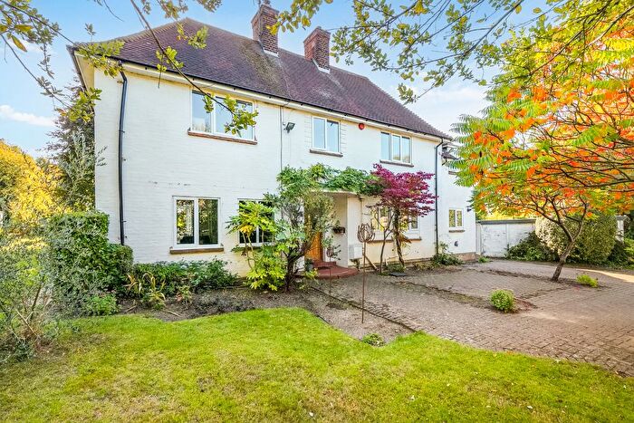4 Bedroom Detached House For Sale In Cambridge Road, Hitchin, SG4
