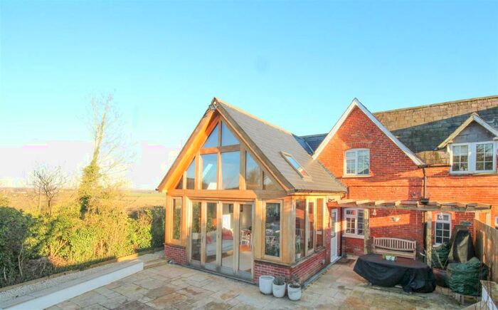 3 Bedroom Cottage For Sale In Castle Road, Salisbury, SP1