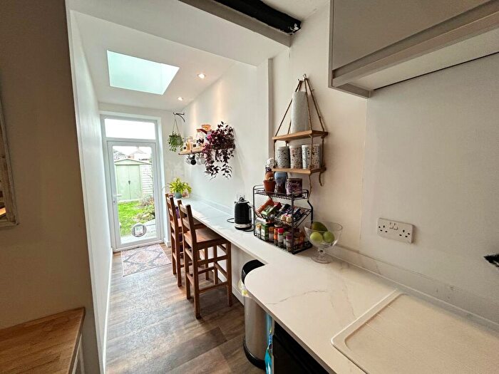 2 Bedroom Apartment To Rent In Paisley Road, Bournemouth, BH6