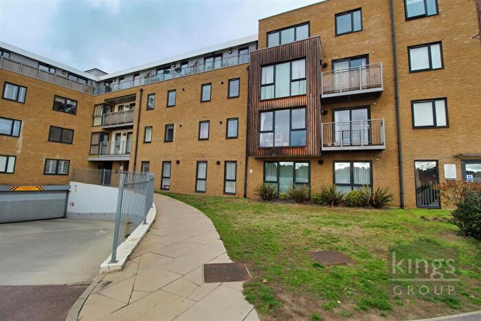 1 Bedroom Flat To Rent In Smeaton Court, Hertford, SG13