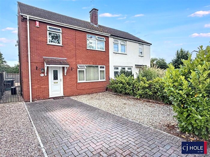 3 Bedroom Semi Detached House For Sale In Hillview Road, Hucclecote, GL3