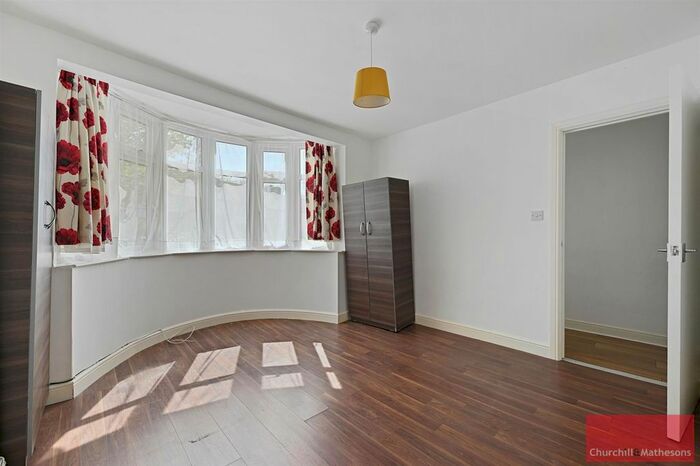 2 Bedroom Maisonette To Rent In Braemar Avenue, Neasden, NW10