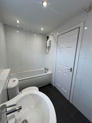 2 Bedroom Flat To Rent In /, Main Street, Rutherglen, Glasgow, G73