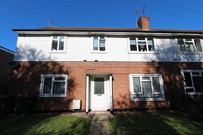 2 Bedroom Flat To Rent In Merricks Lane, Vange, Basildon, SS16