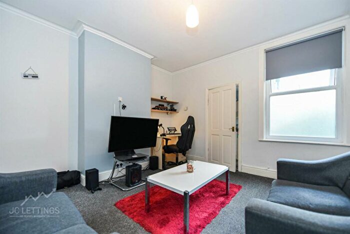 4 Bedroom Terraced House To Rent In Peveril Road, Sheffield, S11
