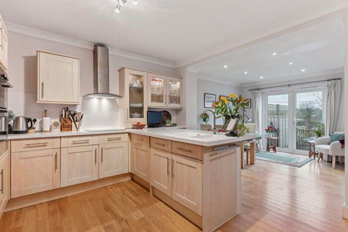 5 Bedroom Detached House For Sale In Old Watling Street, Flamstead, AL3