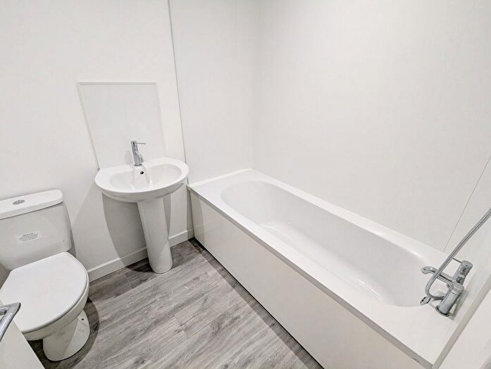 1 Bedroom Flat To Rent In Queen Street, Kettering, NN16