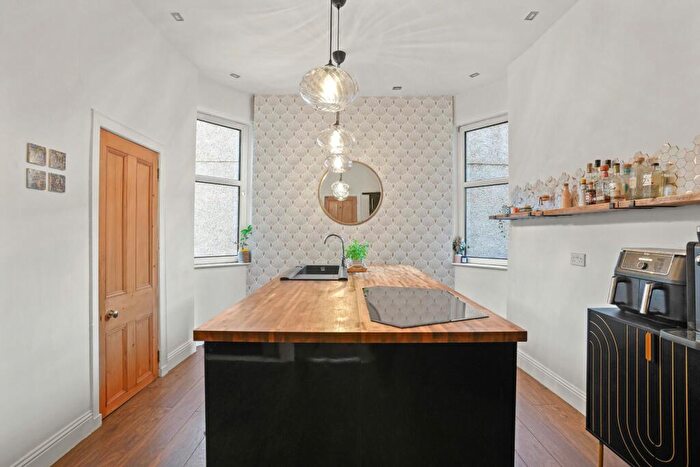 2 Bedroom Flat For Sale In /, Westclyffe Street, Shawlands, G41